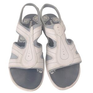 Easy Spirit Leather Sandal -9 white , gray , leather , never worn